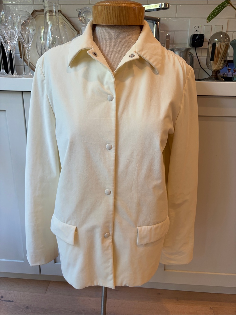 Piazza Sempione Women’s Cream Snap Front Lightweight Jacket